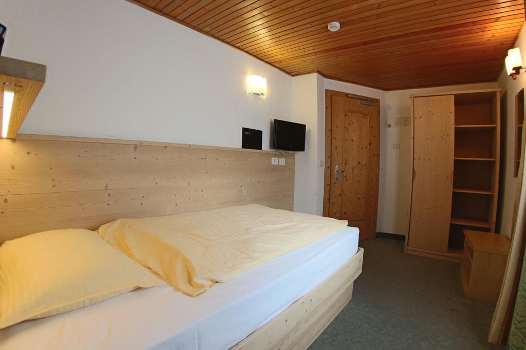 Liz Hotel & Apartments Predazzo Bagian luar foto