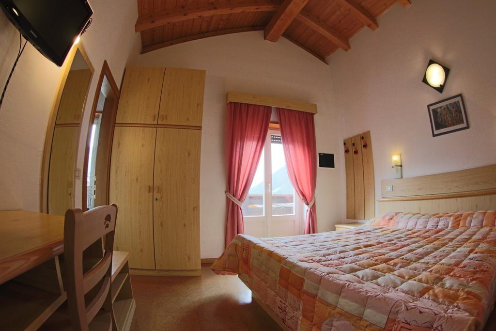 Liz Hotel & Apartments Predazzo Bagian luar foto