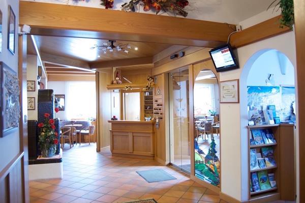 Liz Hotel & Apartments Predazzo Bagian luar foto
